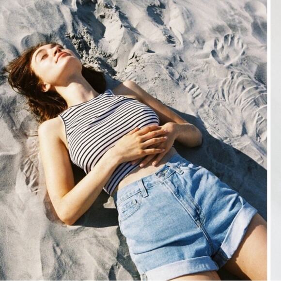 BDG Pants - NWOT BDG urban outfitters high waisted mom short Denim size 27
